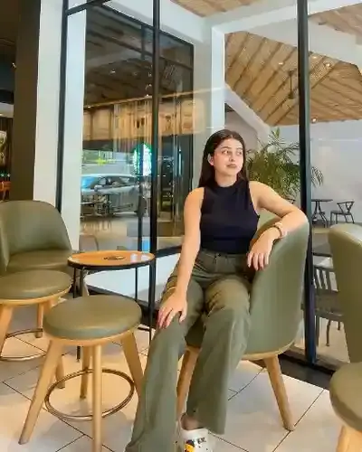 Call Girls Ashram Road Cash On Delivery